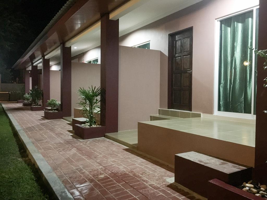 Harmony Guesthouse Sdn Bhd Padang Mat Sirat Exterior foto